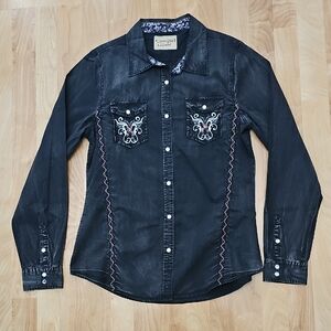 Cowgirl Legend Women's Black Embroidered Button Down Shirt